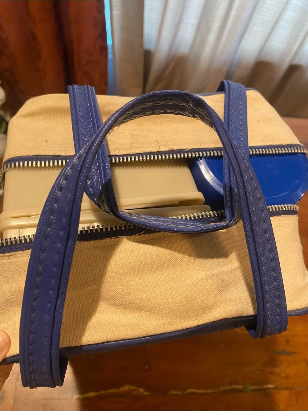 Maxwell House 70s Bag in Cream and Navy